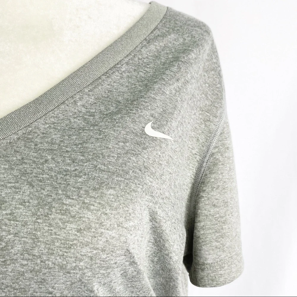 Nike Dri-Fit VNeck tee shirt short sleeve Athletic